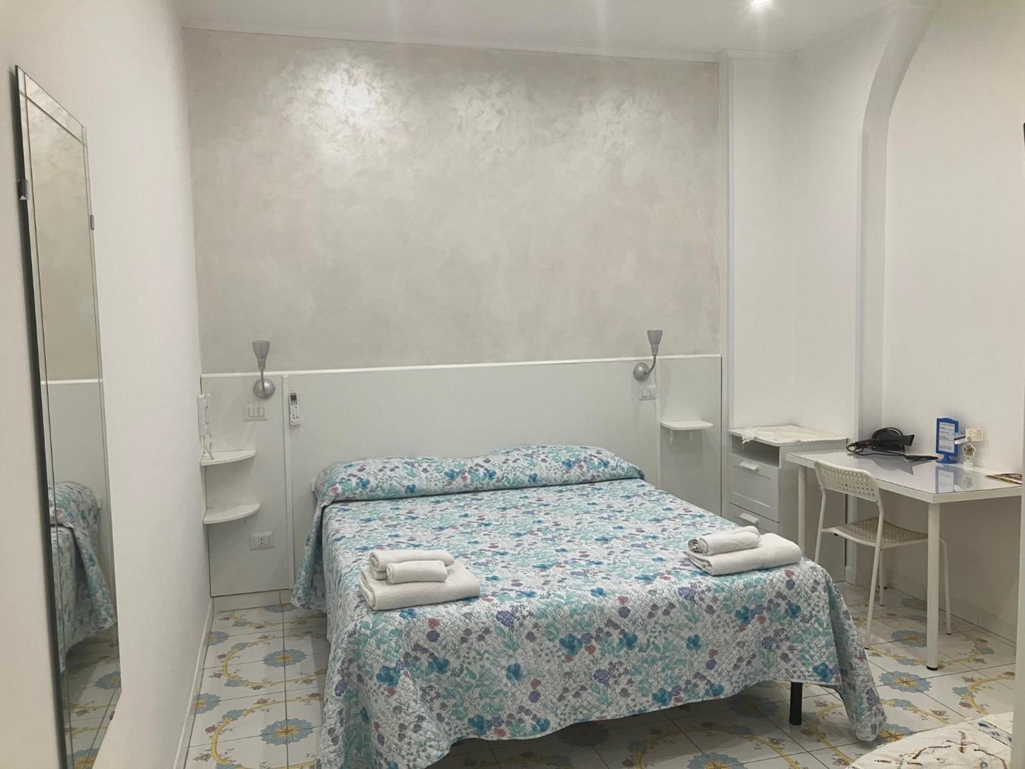 Albergo Oasi Naples Exterior photo